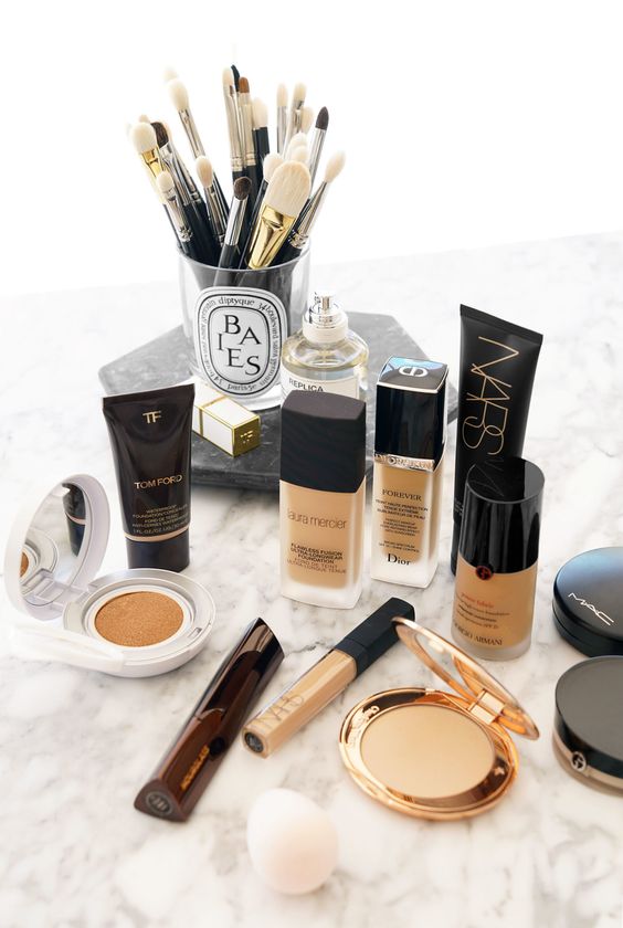 Are you a huge BB Cream Fan or do you lean towards foundation? Or do you switch it up depending on the time of year or for different events? Let us know below!